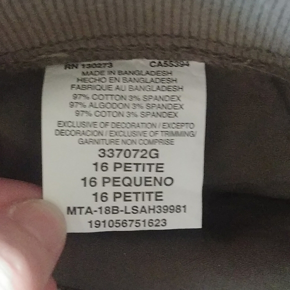 Lee Relaxed Fit Olive Cargo Capri Pants - Picture 5 of 8